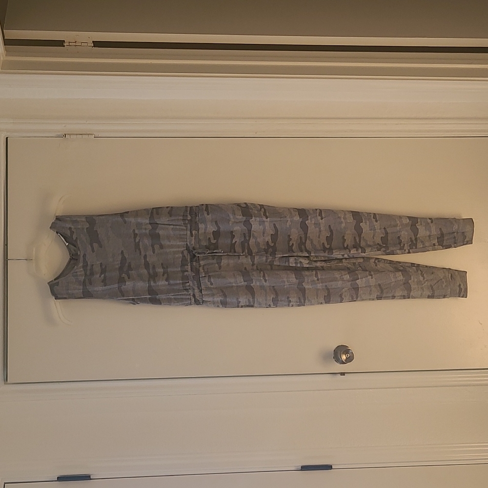NWOT Grey camo romper